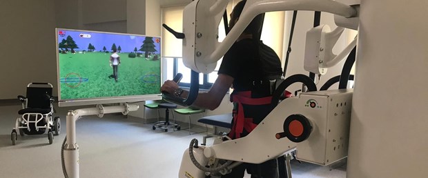 Bursa Şehir Hastanesinde Yürüme robotu