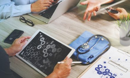 Gelecekte Hastanelerin Sağlık Bilgi Sistemi ve Yöneticileri
